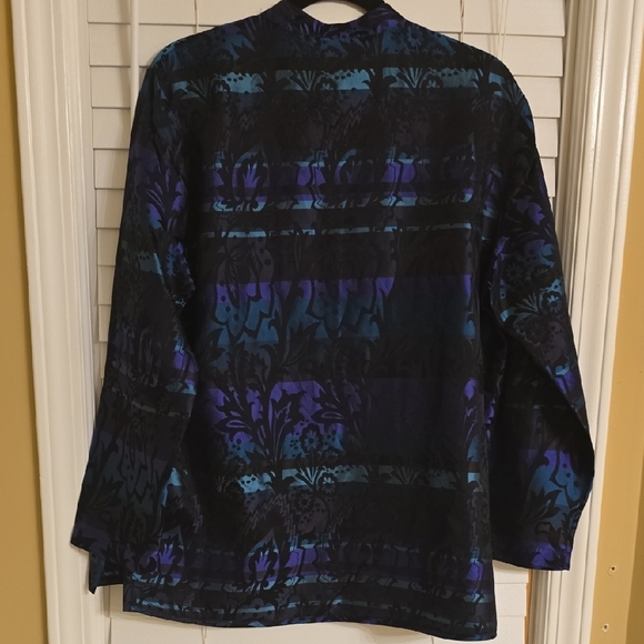 Chico's DESIGN Silk Black and Blue 3/4 Sleeve Button Down Blouse - Picture 7 of 15